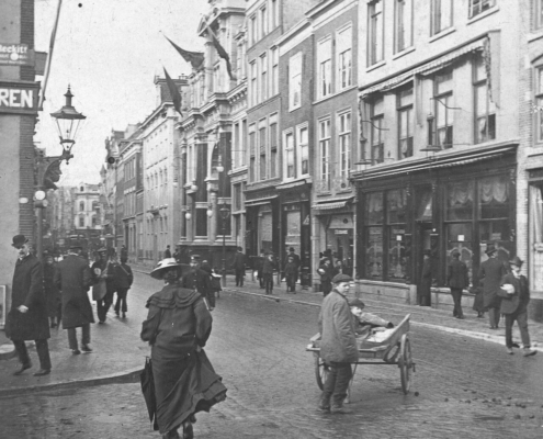 Straat in Den-Haag met het voormalige Scala Theater